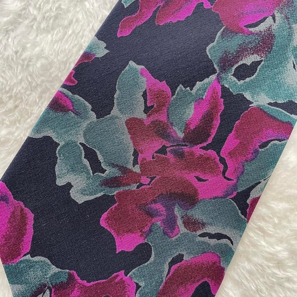 Mens Liberty Floral Tie 100% Silk Navy & Purple. - Picture 7 of 7